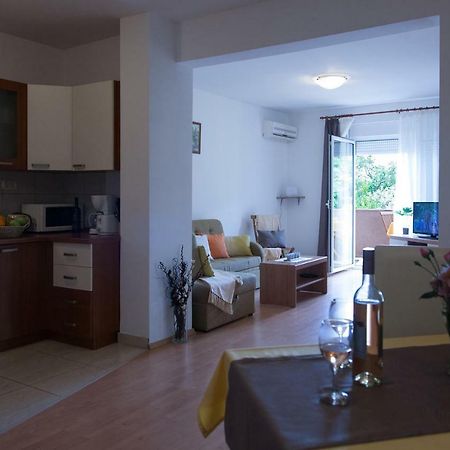 Apartment Helga Ližnjan Exterior foto