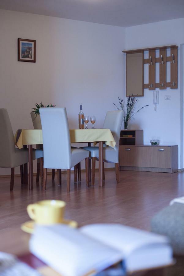 Apartment Helga Ližnjan Exterior foto